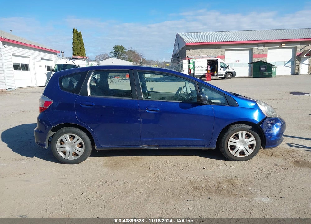 2010 HONDA FIT VIN: JHMGE8H20AS017907