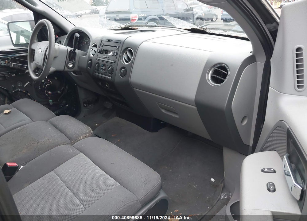2004 FORD F-150 XLT VIN: 1FTRW14W24KC18266