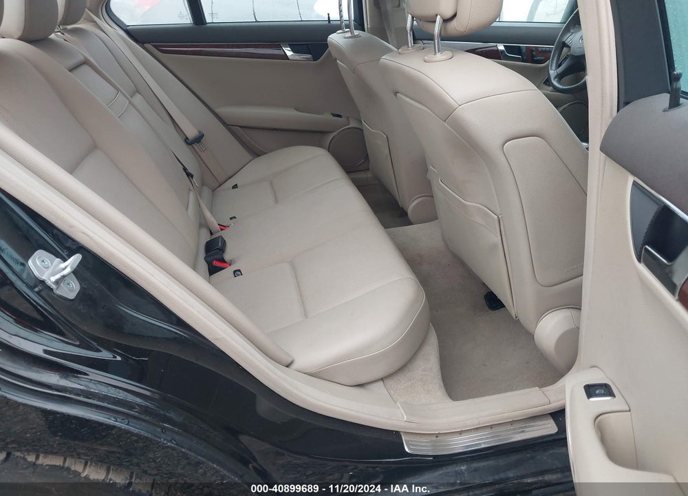 2011 MERCEDES-BENZ C 300 LUXURY 4MATIC/SPORT 4MATIC VIN: WDDGF8BB7BR183010
