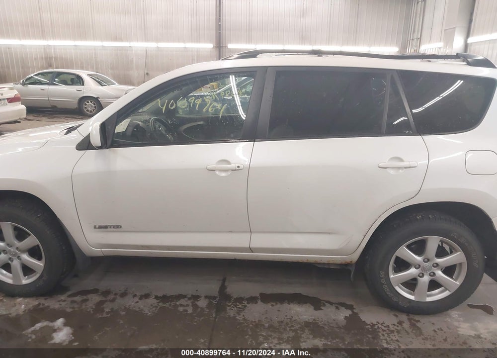 2008 TOYOTA RAV4 LIMITED VIN: JTMBD31V885189147