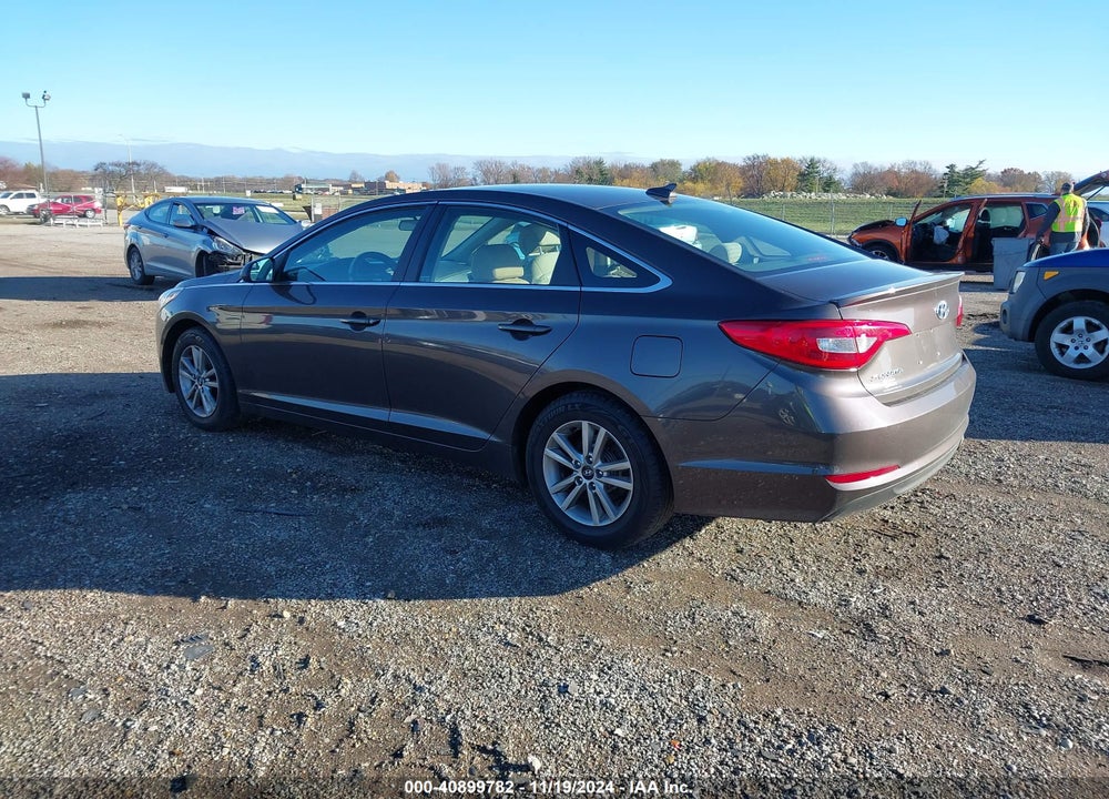 2015 HYUNDAI SONATA VIN: 5NPE24AF3FH055323