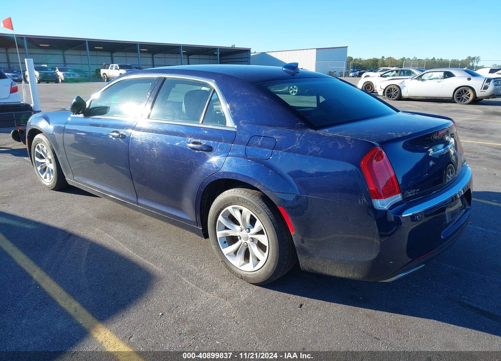 2015 CHRYSLER 300 LIMITED VIN: 2C3CCAAG8FH929609