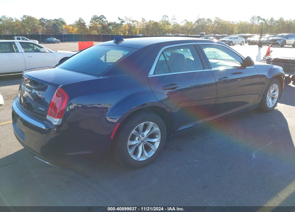 2015 CHRYSLER 300 LIMITED VIN: 2C3CCAAG8FH929609