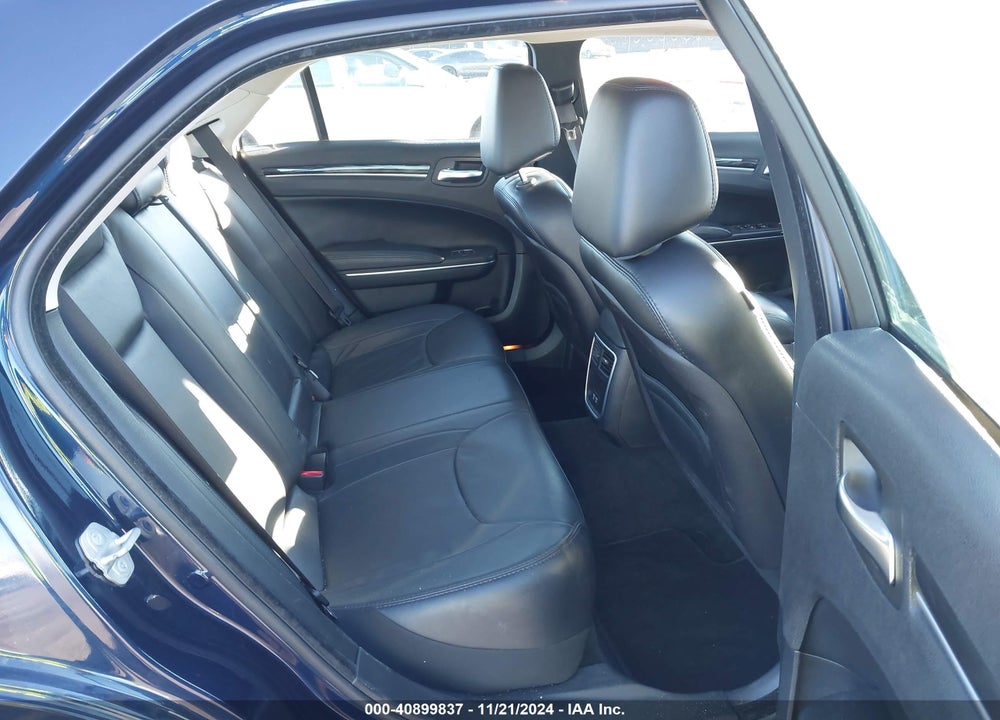 2015 CHRYSLER 300 LIMITED VIN: 2C3CCAAG8FH929609