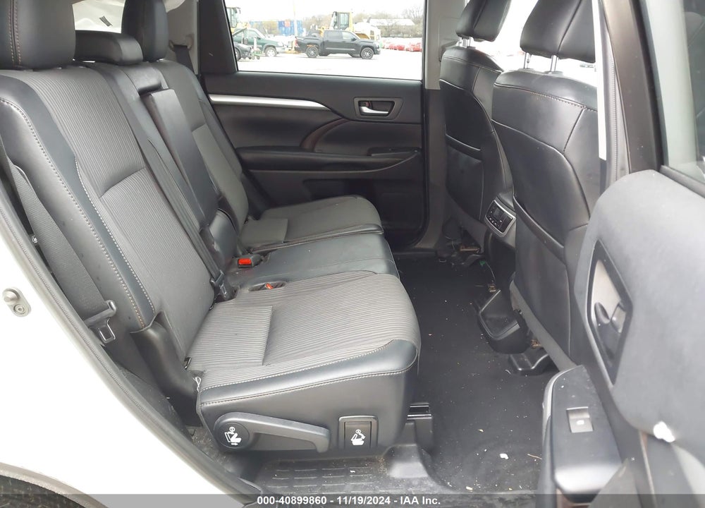 2019 TOYOTA HIGHLANDER LE PLUS VIN: 5TDBZRFH9KS932424