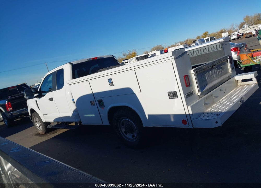 2019 FORD F-350 CHASSIS XL VIN: 1FD7X3ET4KED15710