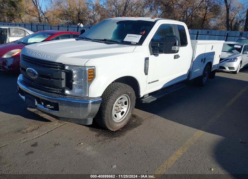 2019 FORD F-350 CHASSIS XL VIN: 1FD7X3ET4KED15710
