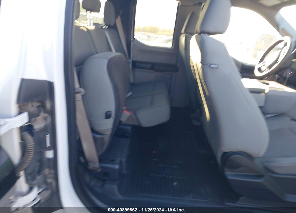 2019 FORD F-350 CHASSIS XL VIN: 1FD7X3ET4KED15710
