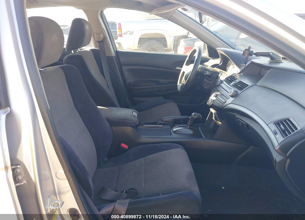 2008 HONDA ACCORD VIN: 1HGCP26498A019538