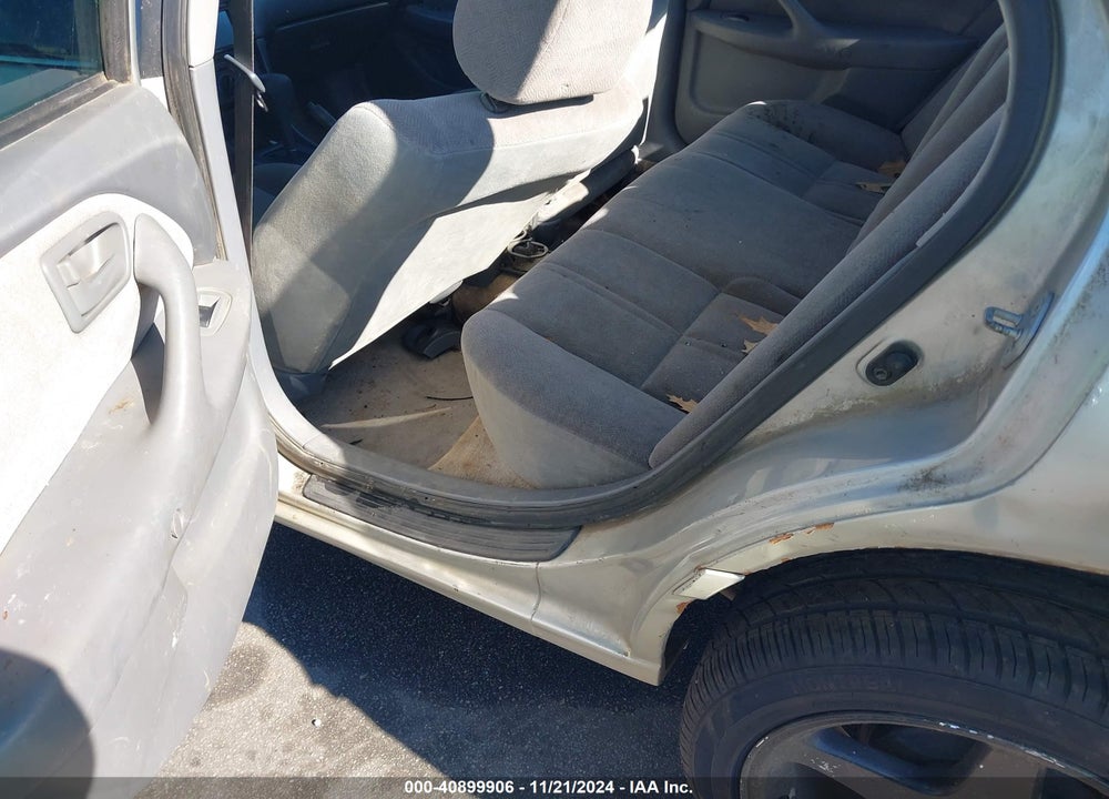 2001 TOYOTA CAMRY CE VIN: 4T1BG22K51U862540