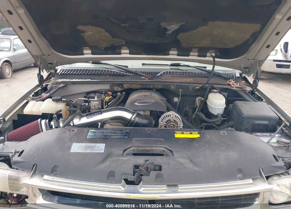 2005 CHEVROLET TAHOE LS VIN: 1GNEK13Z75J205467