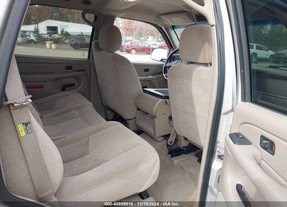 2005 CHEVROLET TAHOE LS VIN: 1GNEK13Z75J205467