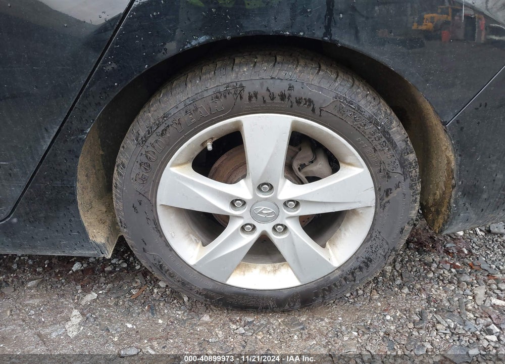 2013 HYUNDAI ELANTRA GLS VIN: 5NPDH4AE4DH410661