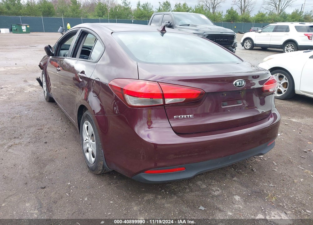 2017 KIA FORTE LX VIN: 3KPFK4A71HE140570