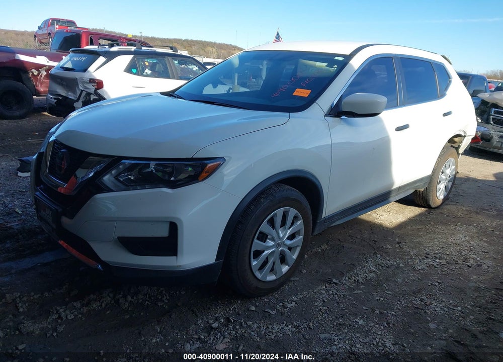 2018 NISSAN ROGUE S VIN: KNMAT2MT8JP555654