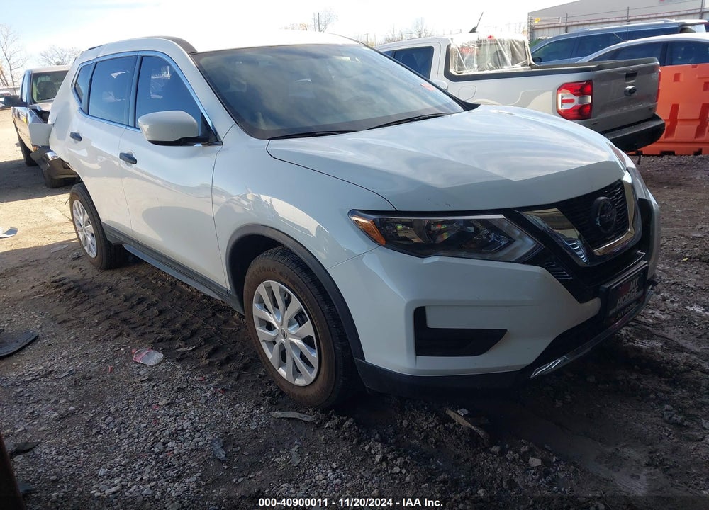 2018 NISSAN ROGUE S VIN: KNMAT2MT8JP555654