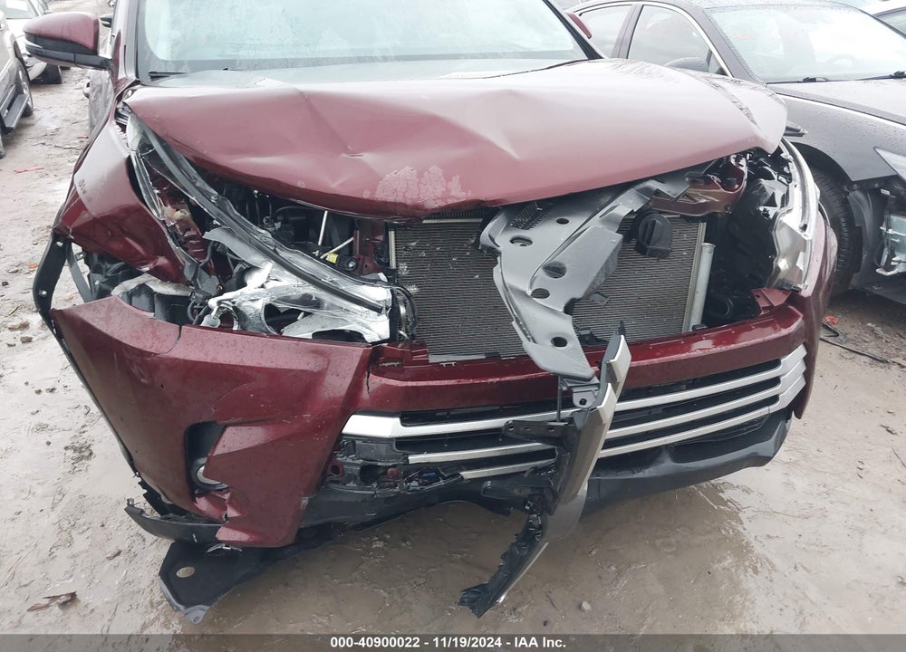2019 TOYOTA HIGHLANDER XLE VIN: 5TDJZRFH8KS958539