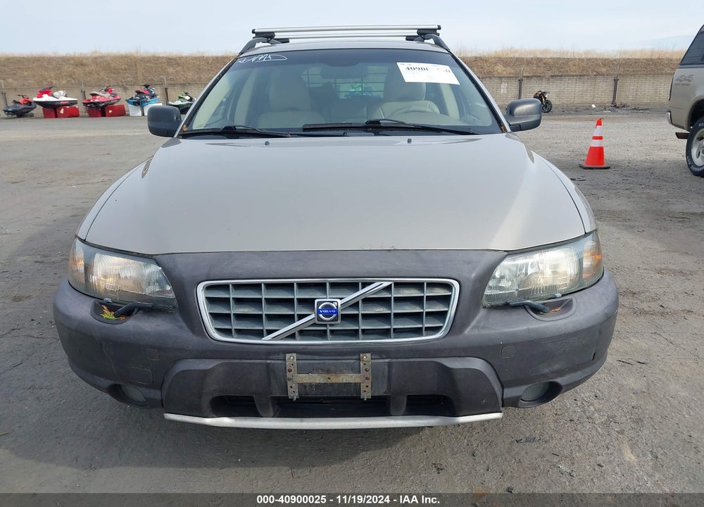 2004 VOLVO XC70 2.5T VIN: YV1SZ59H641135689