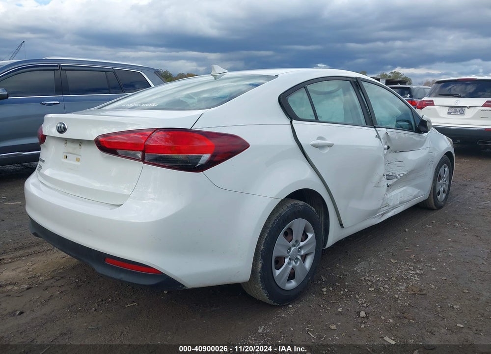2017 KIA FORTE LX VIN: 3KPFK4A76HE115230