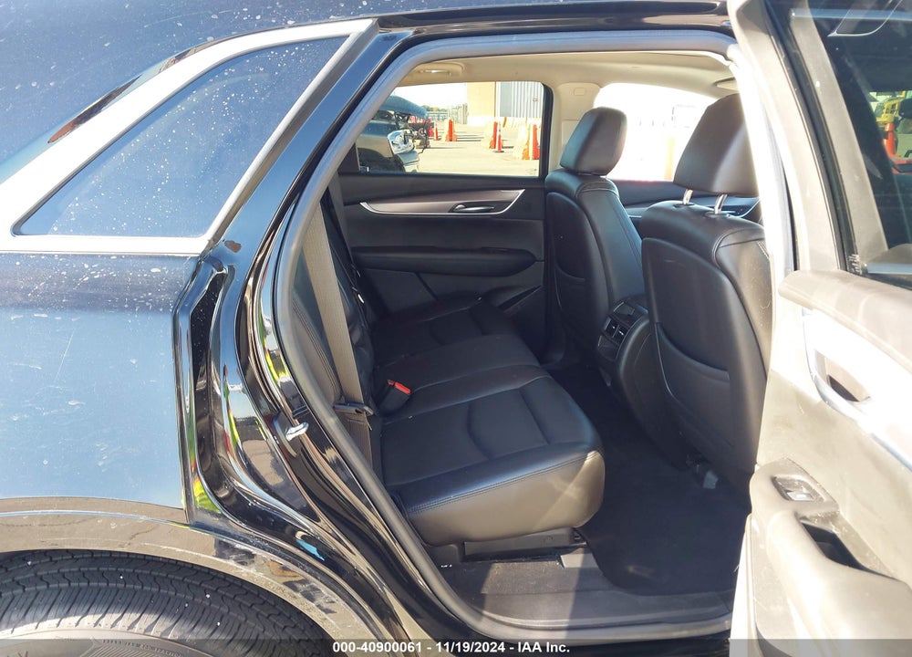 2017 CADILLAC XT5 LUXURY VIN: 1GYKNBRSXHZ214019
