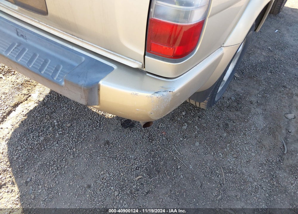 1999 INFINITI QX4 VIN: JNRAR07Y3XW062246
