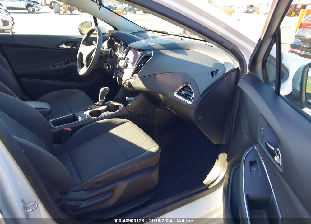 2019 CHEVROLET CRUZE LS VIN: 1G1BC5SM8K7113954