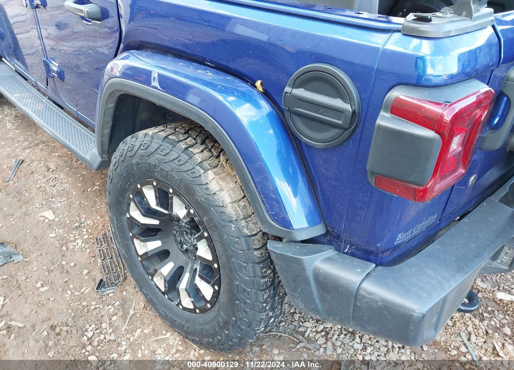 2018 JEEP WRANGLER UNLIMITED SAHARA 4X4 VIN: 1C4HJXEG3JW253245