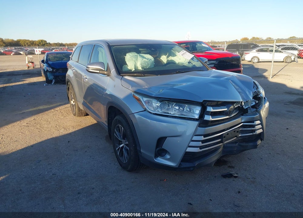2018 TOYOTA HIGHLANDER LE VIN: 5TDBZRFH0JS486114