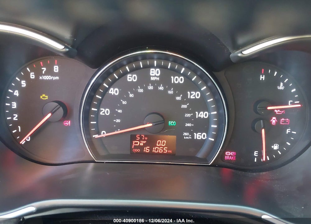 2015 KIA SORENTO LX VIN: 5XYKT3A67FG660253