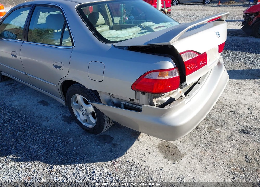 1999 HONDA ACCORD EX V6 VIN: 1HGCG1655XA015049