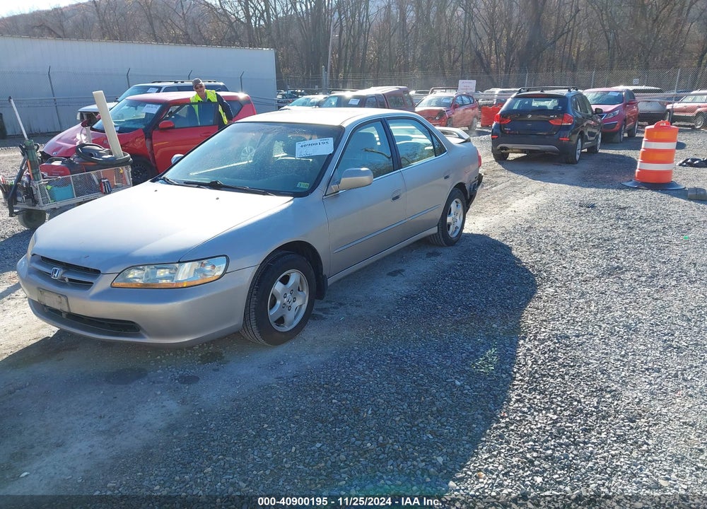1999 HONDA ACCORD EX V6 VIN: 1HGCG1655XA015049