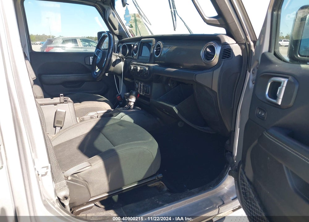 2019 JEEP WRANGLER UNLIMITED SAHARA 4X4 VIN: 1C4HJXEG3KW528064