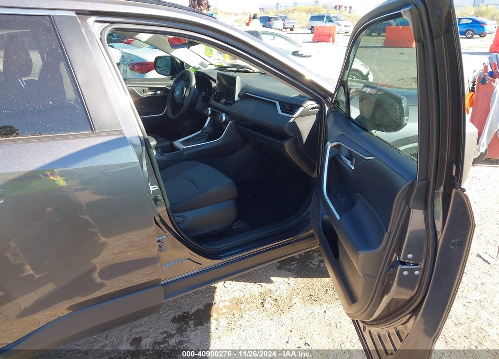 2024 TOYOTA RAV4 XLE VIN: 2T3W1RFV0RC254171