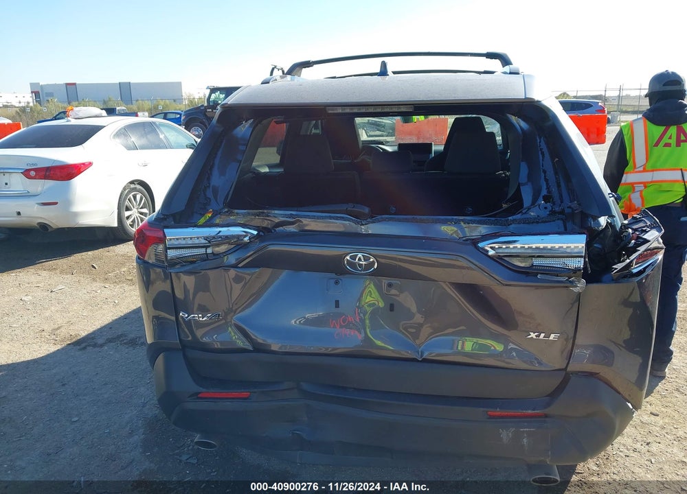2024 TOYOTA RAV4 XLE VIN: 2T3W1RFV0RC254171