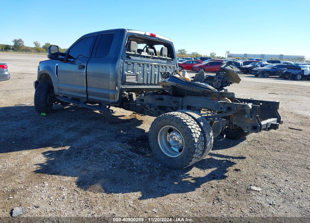 2017 FORD F-350 XLT VIN: 1FT8X3D66HEB22214
