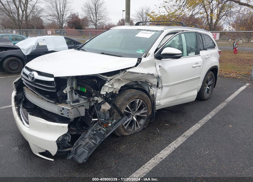 2016 TOYOTA HIGHLANDER XLE V6 VIN: 5TDJKRFH1GS319981