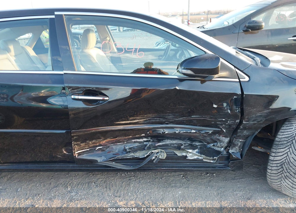 2018 TOYOTA AVALON LIMITED VIN: 4T1BK1EB5JU272570