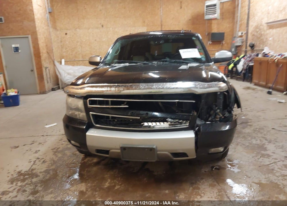 2008 CHEVROLET SUBURBAN 1500 LT VIN: 3GNFK16308G156677