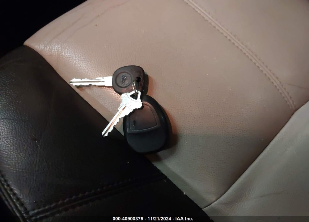 2008 CHEVROLET SUBURBAN 1500 LT VIN: 3GNFK16308G156677