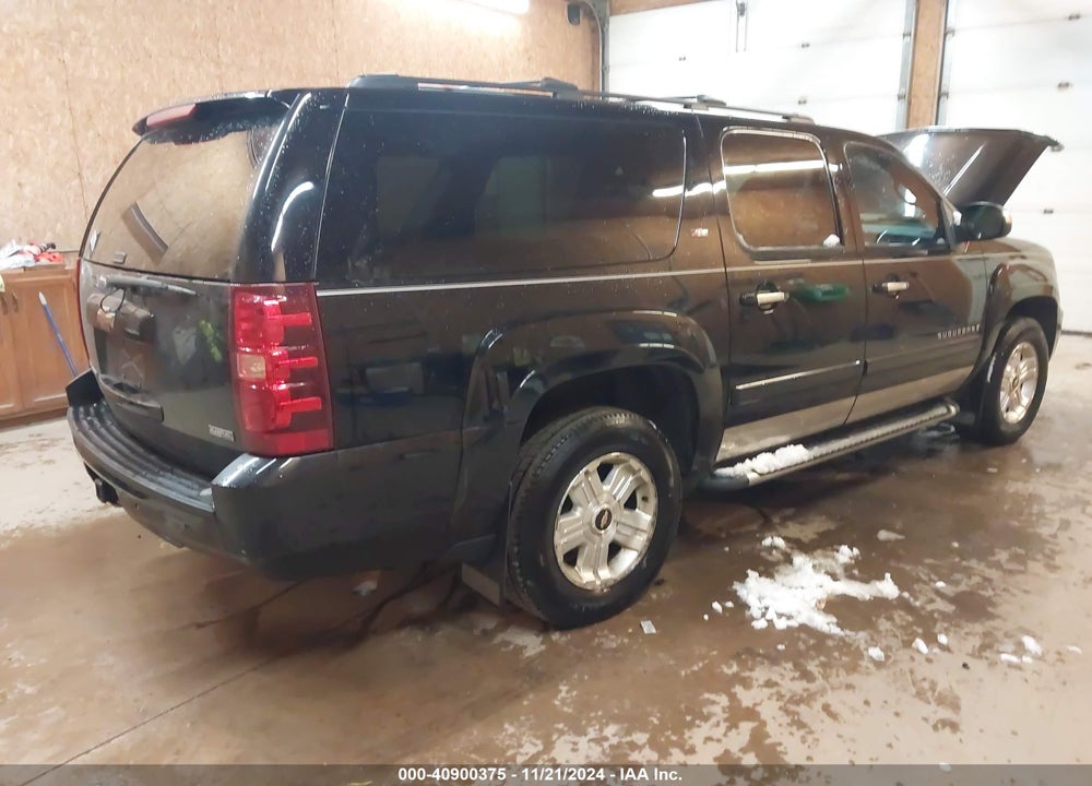 2008 CHEVROLET SUBURBAN 1500 LT VIN: 3GNFK16308G156677