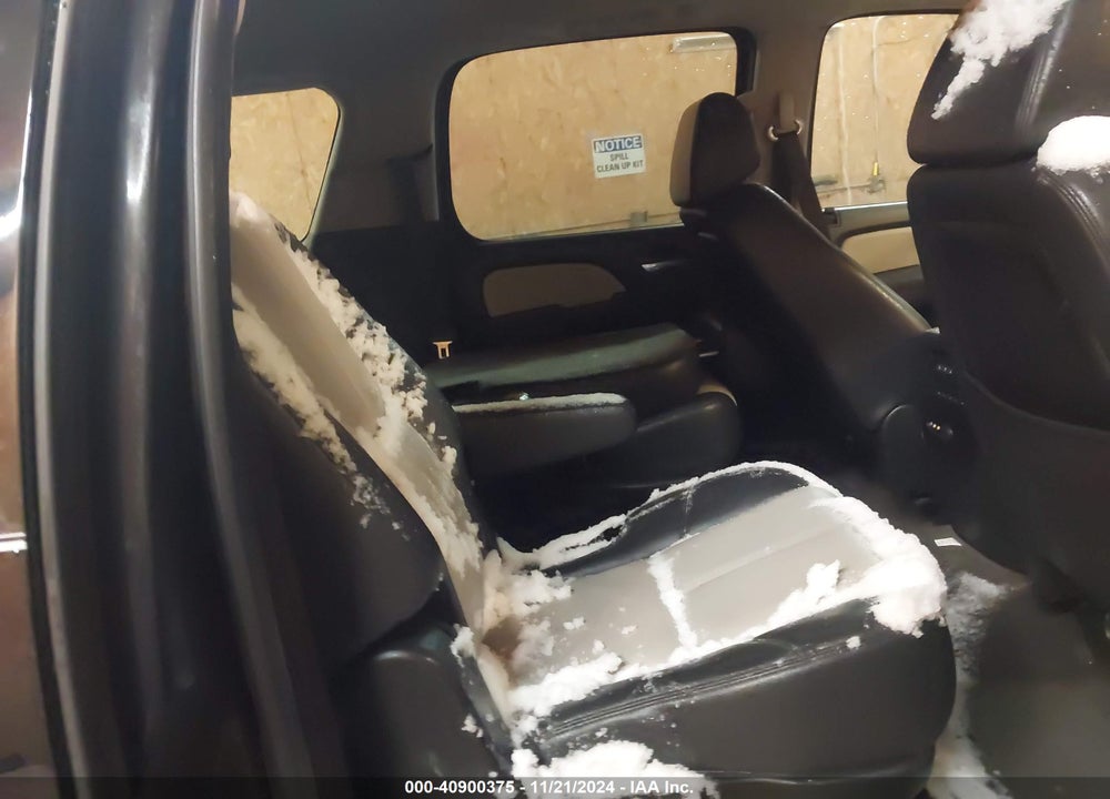 2008 CHEVROLET SUBURBAN 1500 LT VIN: 3GNFK16308G156677