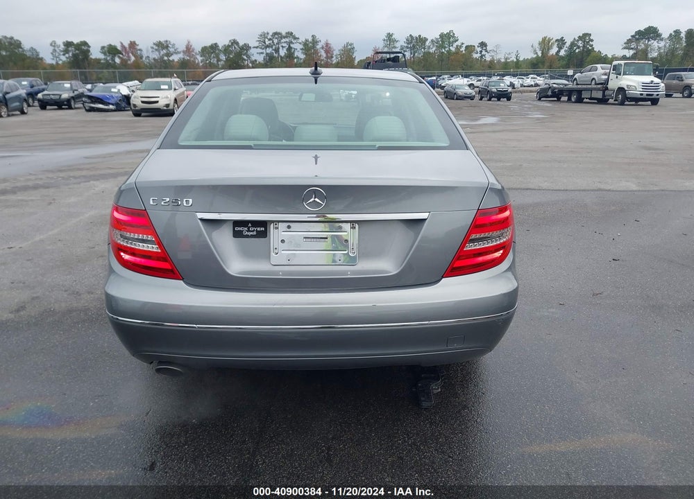 2012 MERCEDES-BENZ C 250 LUXURY/SPORT VIN: WDDGF4HB9CA636270