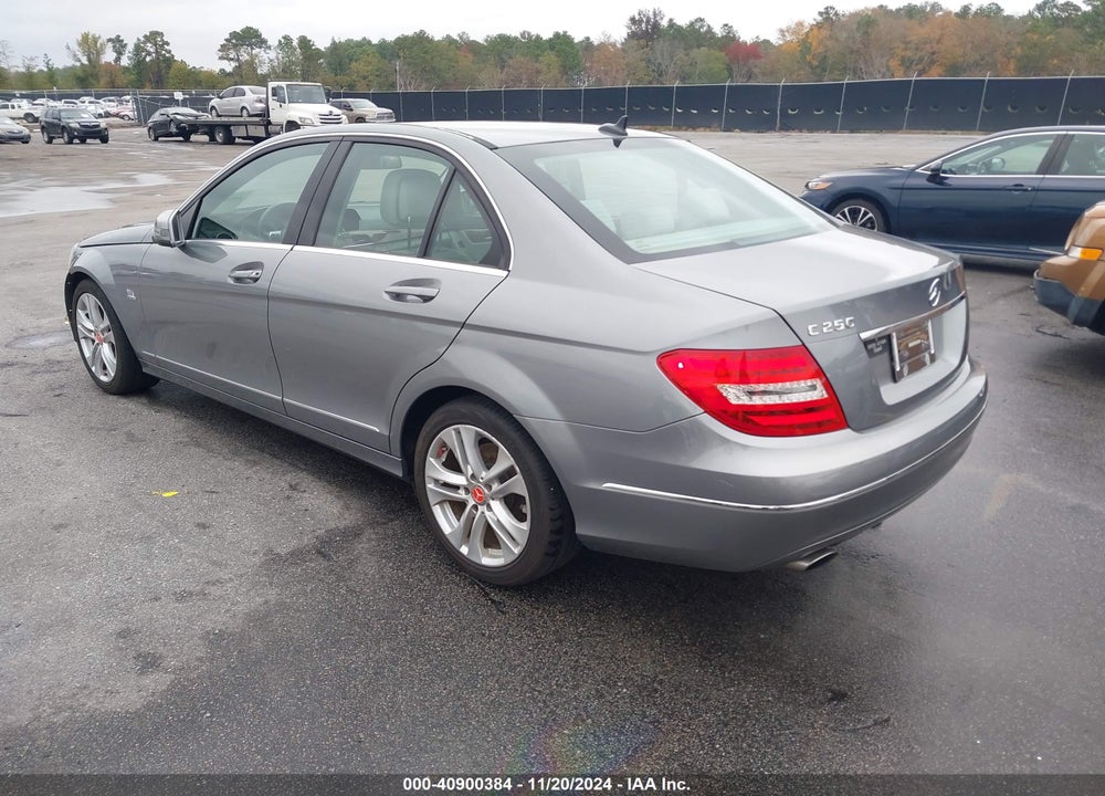 2012 MERCEDES-BENZ C 250 LUXURY/SPORT VIN: WDDGF4HB9CA636270