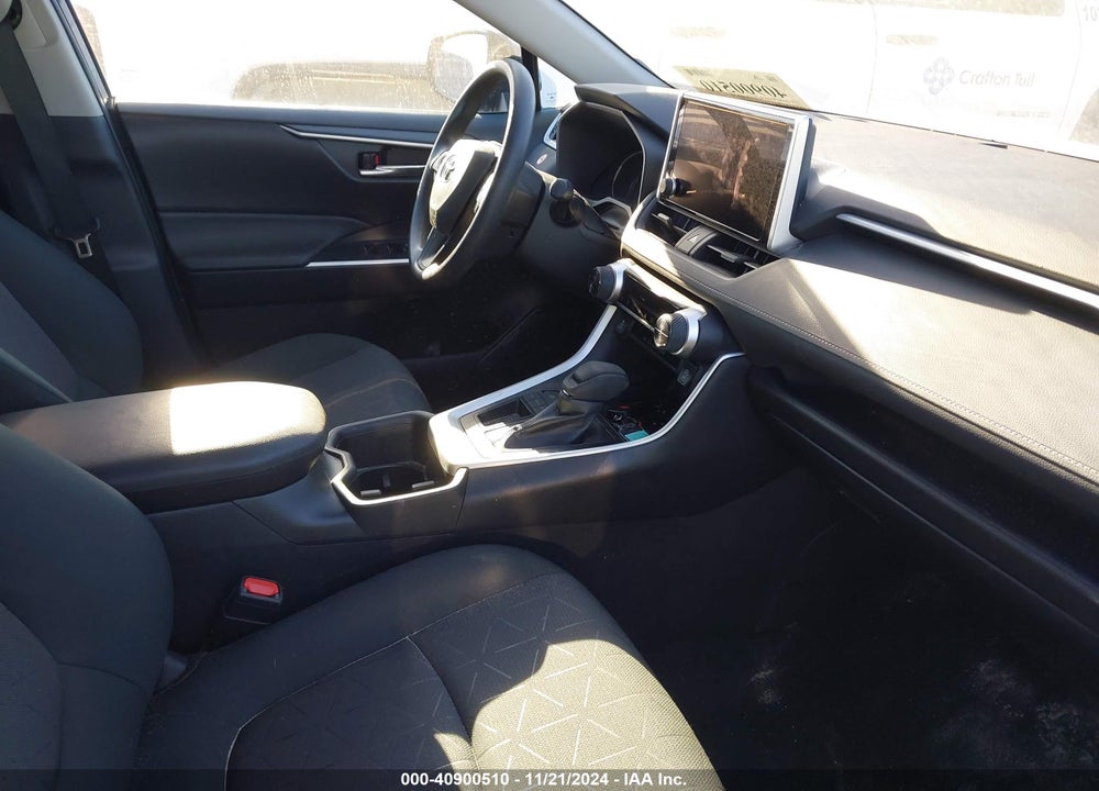 2024 TOYOTA RAV4 XLE VIN: 2T3W1RFV7RW324036