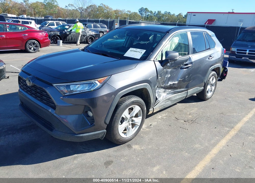2019 TOYOTA RAV4 XLE VIN: JTMW1RFV3KD020513