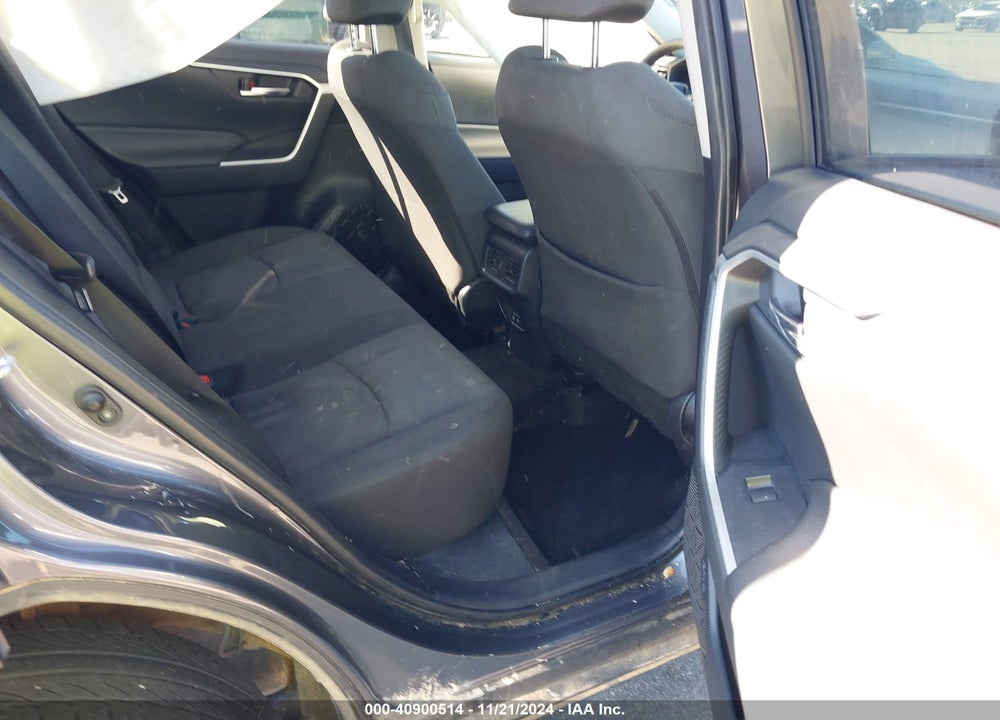 2019 TOYOTA RAV4 XLE VIN: JTMW1RFV3KD020513