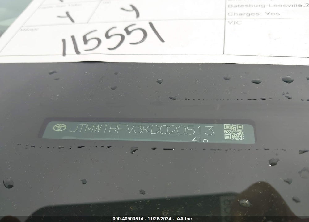 2019 TOYOTA RAV4 XLE VIN: JTMW1RFV3KD020513
