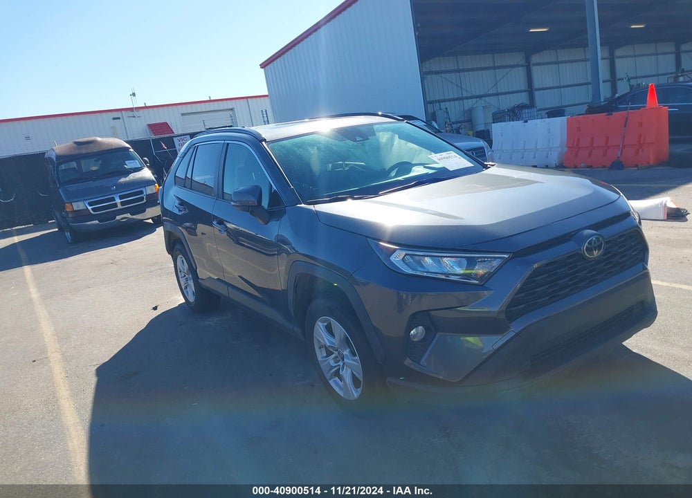 2019 TOYOTA RAV4 XLE VIN: JTMW1RFV3KD020513