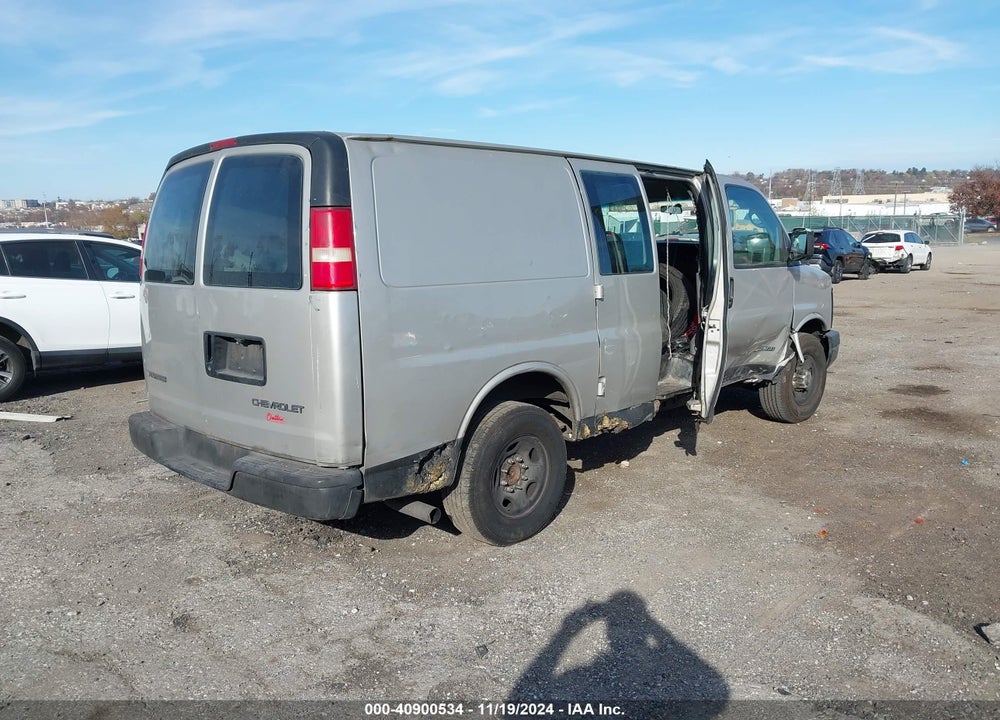 2005 CHEVROLET EXPRESS VIN: 1GCGG25U551122565