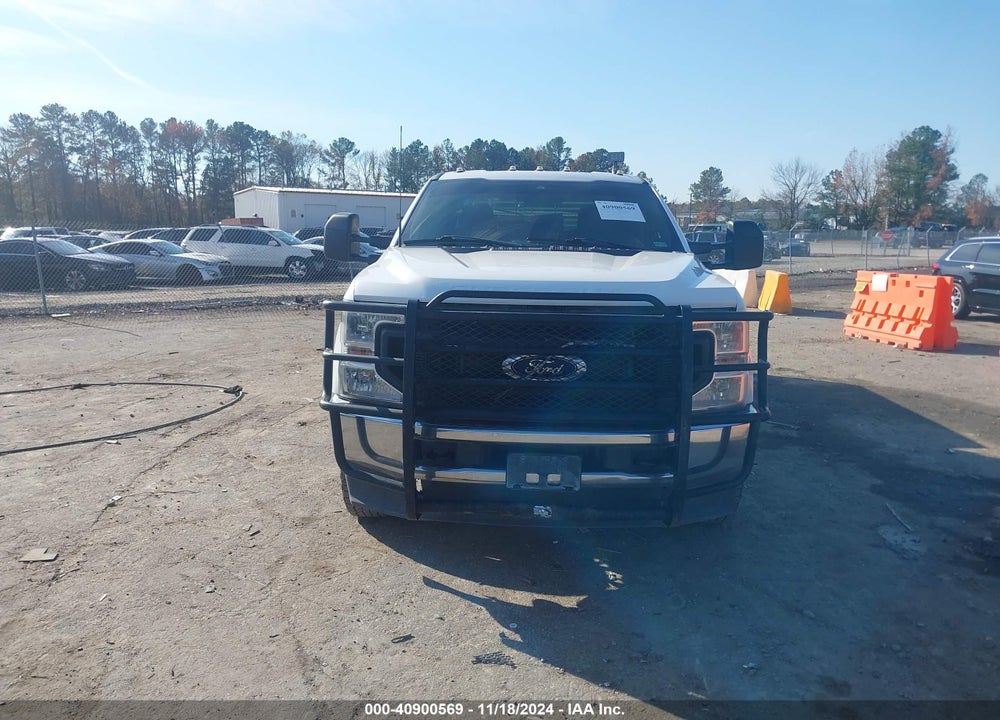 2021 FORD F-350 CHASSIS XL VIN: 1FD8W3H6XMED81212